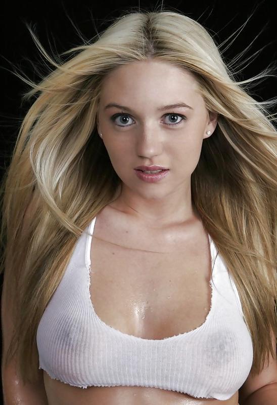 16P Blond Teen and Hot MILF Posing