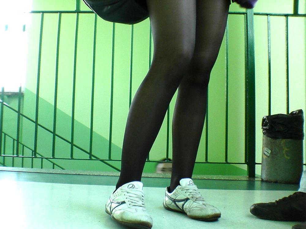 25P Nylon upskirt - just legs in nylon 5