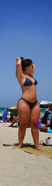 8P Latina, Big Ass, Bikini