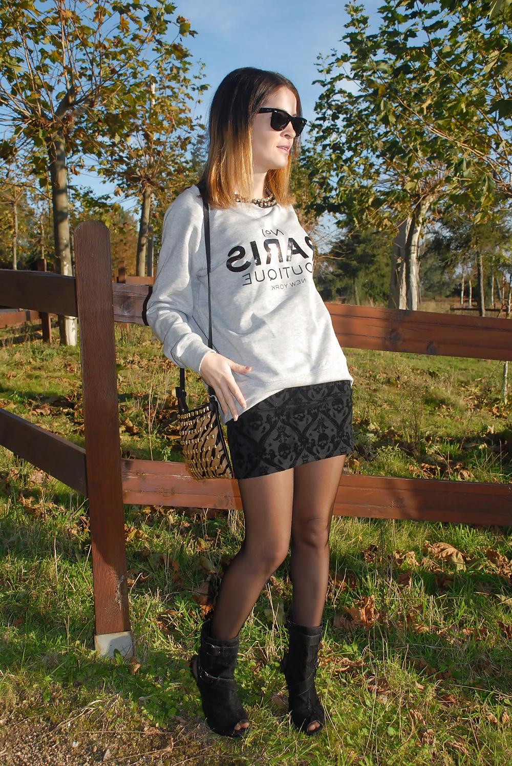 25P Nylon upskirt - STREET VIEW 8