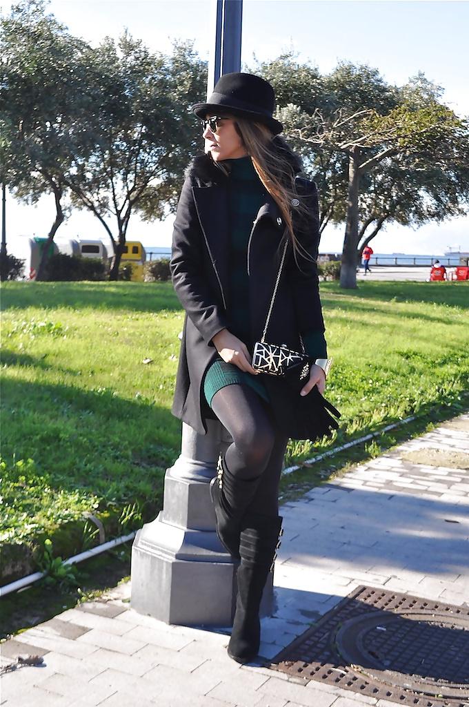 25P Nylon upskirt - STREET VIEW 8