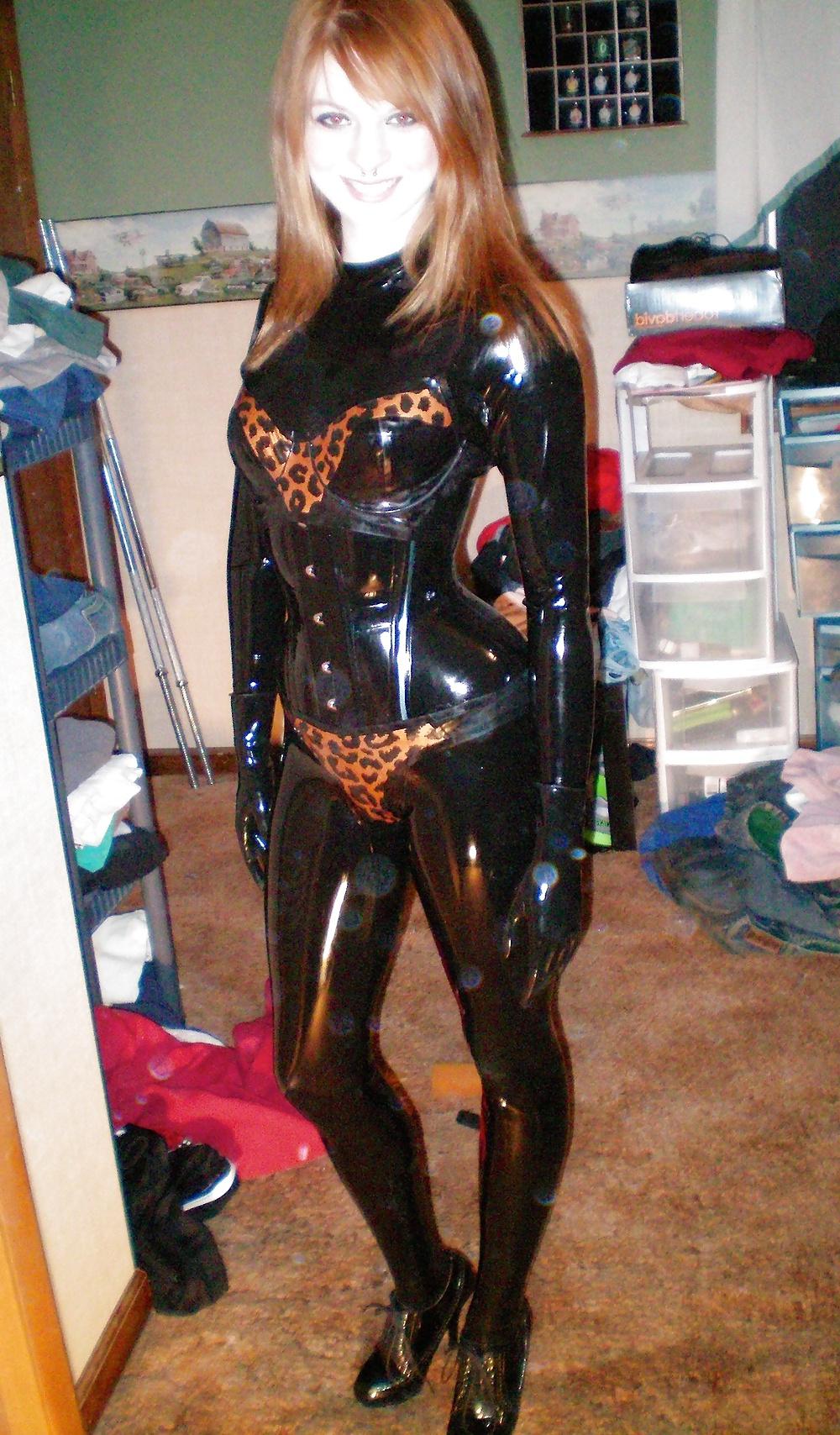 9P PVC-, Latex-Upload von Helle