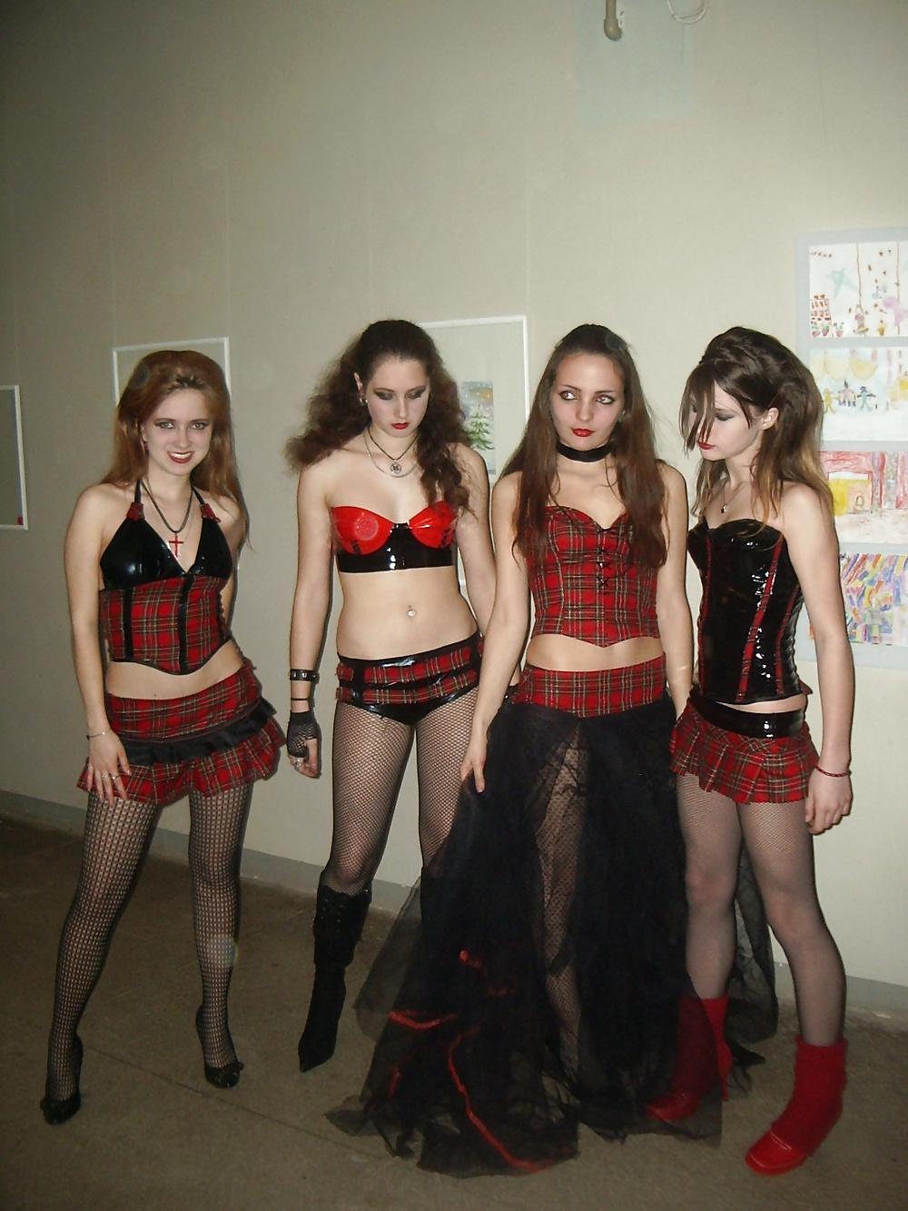 25P Horny girls in nylons XXXXIV