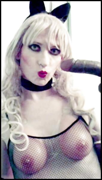 15P Trashy Bunny Gurl Dildo Slut Sandy