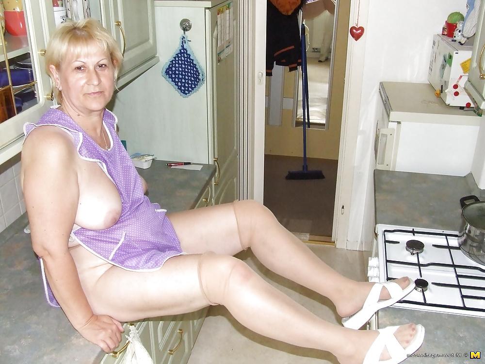 25P Webtastic Special: Granny Time Vol.182