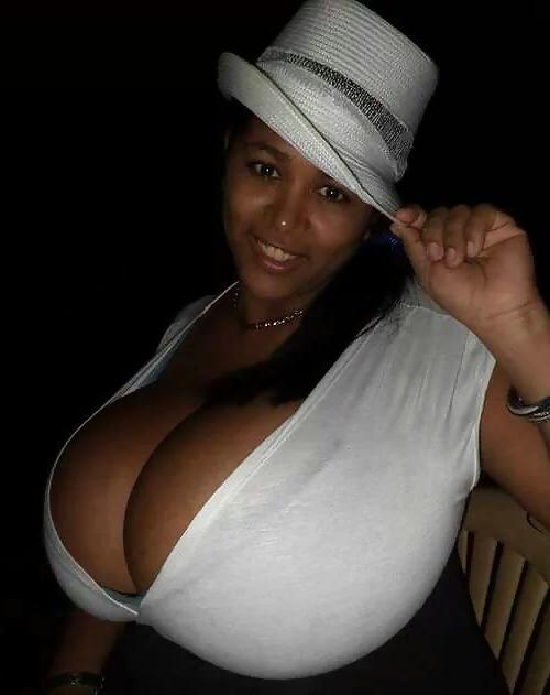 11P LATINA GOODNESS VOL.25