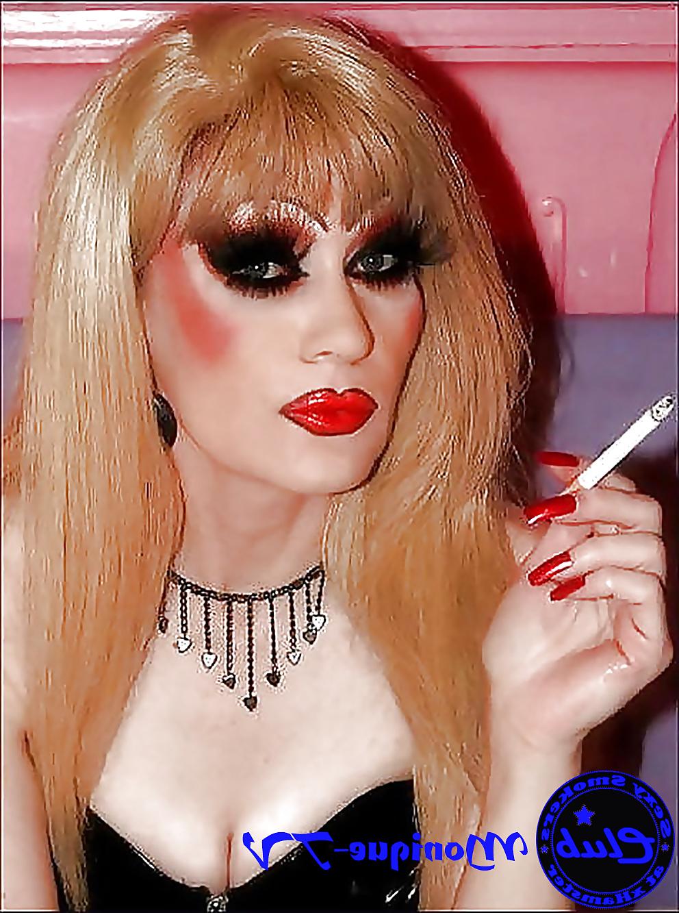 12P Sexy Smokers Club