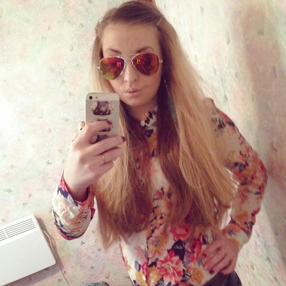 25P Russian stupid whore. stupid blonde