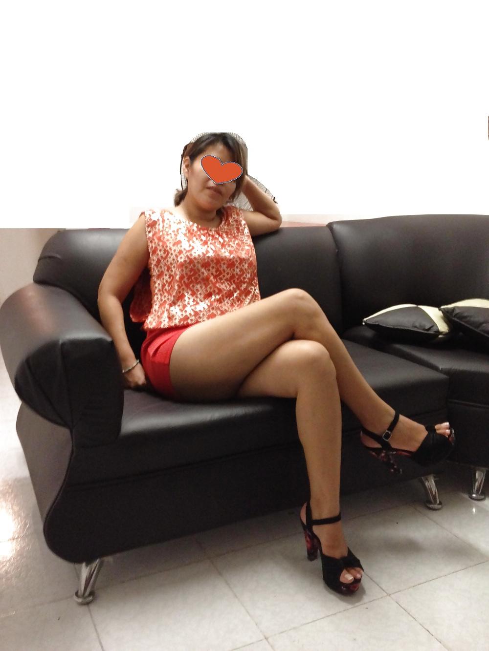 8P Latina milf ass and legs