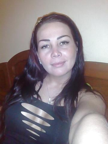 25P Sexy Latin Milf