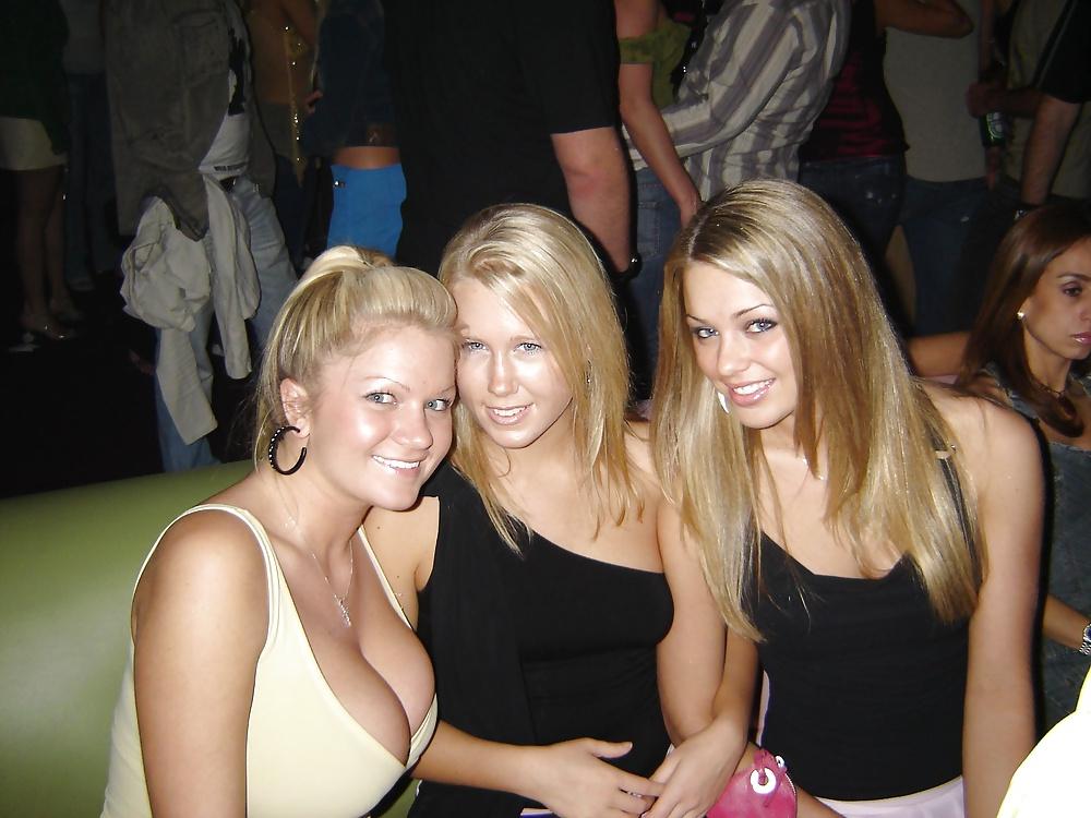 25P AT THE CLUB 1