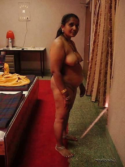24P DESI OLD & YOUNG LESBIAN-INDIAN DESI PORN SET 4.6