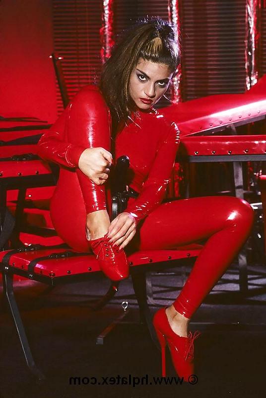 8P Red latex and ballet heels
