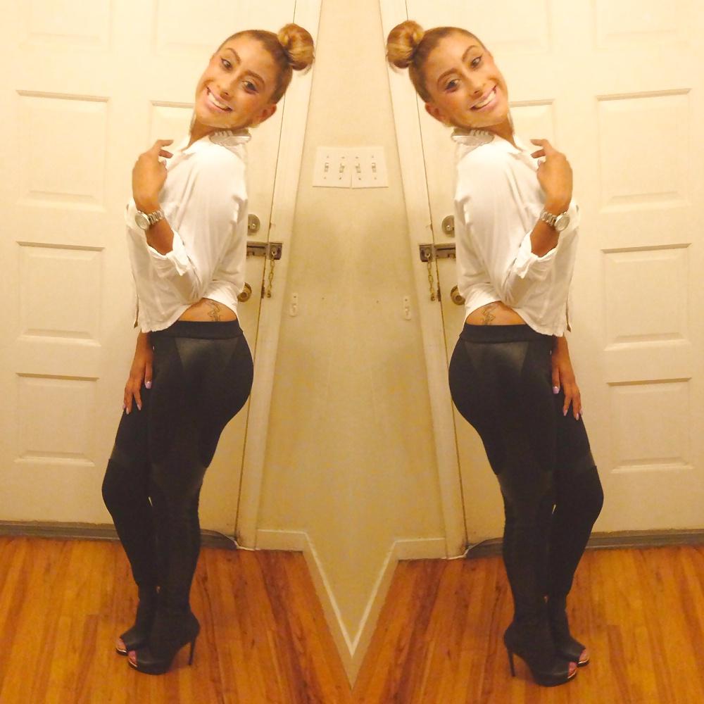 25P How Would You Fuck This Thick Busty latina