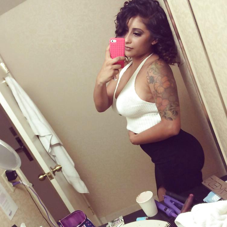 25P How Would You Fuck This Thick Busty latina