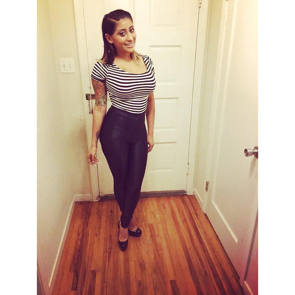 25P How Would You Fuck This Thick Busty latina