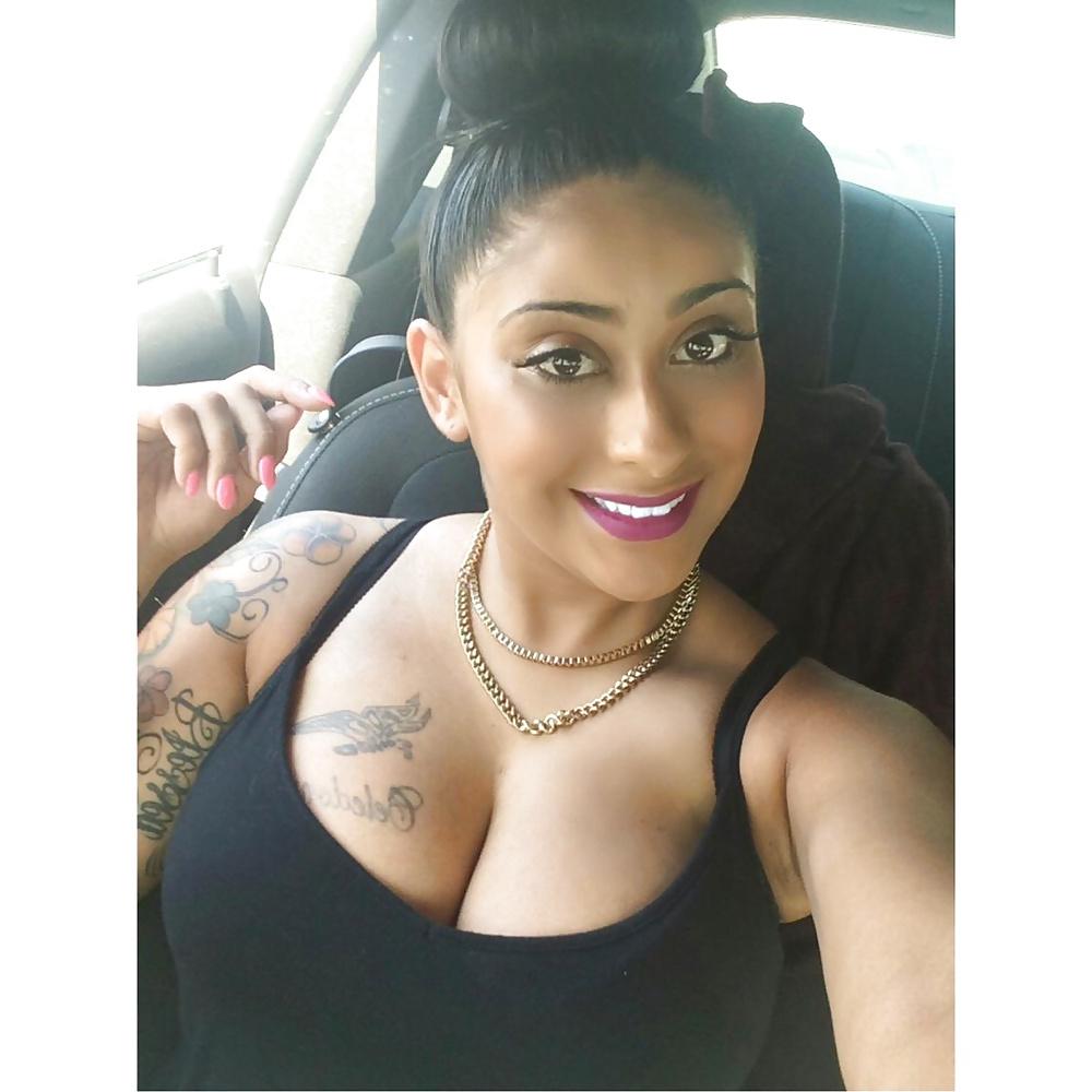 25P How Would You Fuck This Thick Busty latina