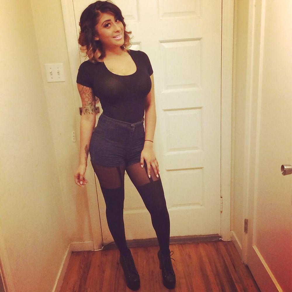 25P How Would You Fuck This Thick Busty latina