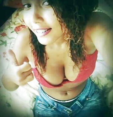 25P COLEGIALAS  TETONCITAS LATINAS......1