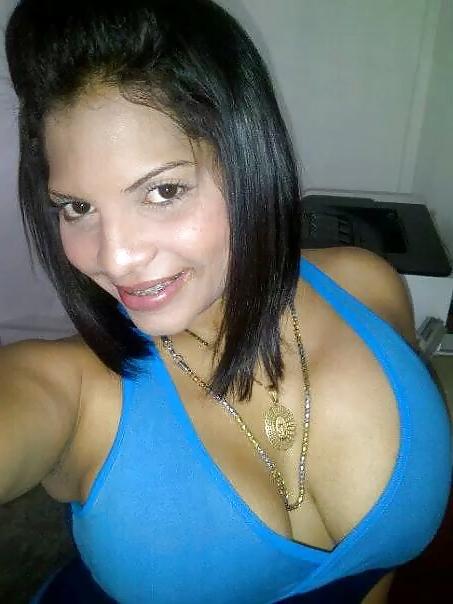 25P COLEGIALAS  TETONCITAS LATINAS......1