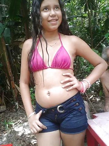 25P COLEGIALAS  TETONCITAS LATINAS......1