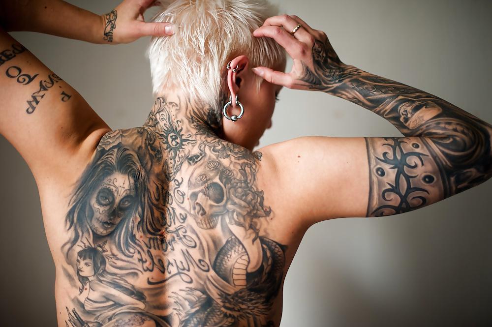 25P Finnish hotie Bambi Ink