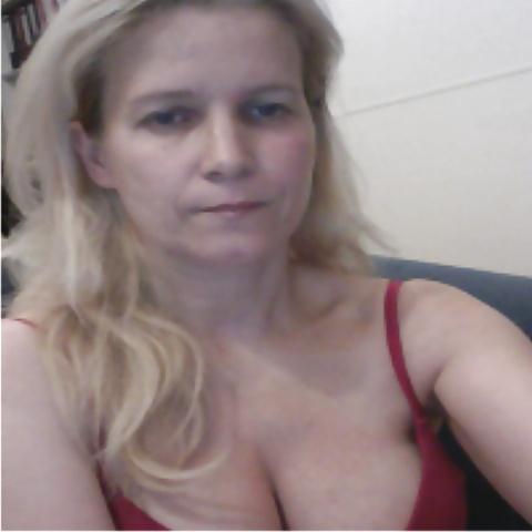 25P Tania blonde russische MILF neckt per E-Mail 2