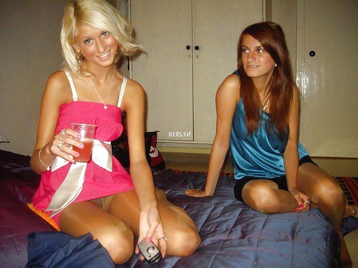 24P Nylon upskirt 30