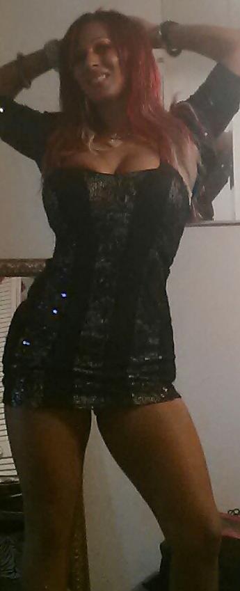 25P Gestapelte Latina-Stripperin-Milf