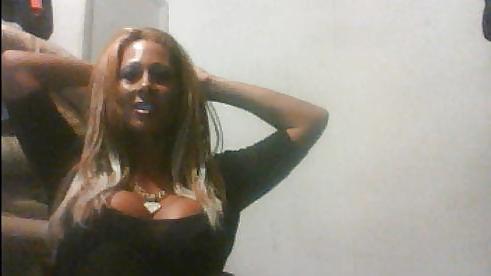25P Gestapelte Latina-Stripperin-Milf