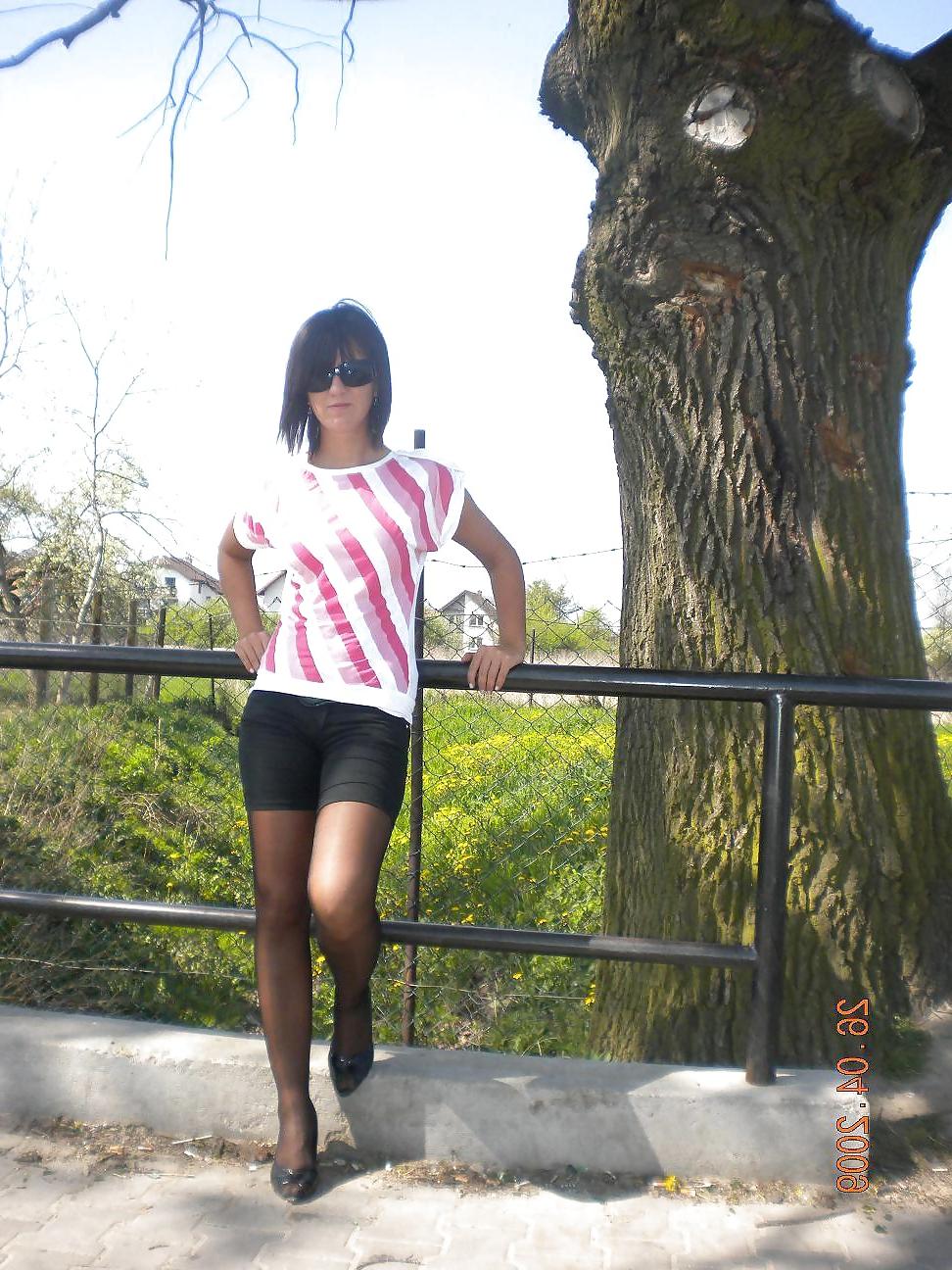 25P Nylon upskirt - STREET VIEW 3