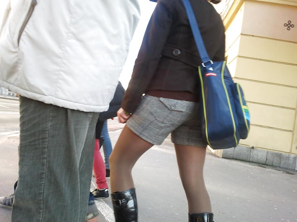 25P Nylon upskirt - STREET VIEW 2