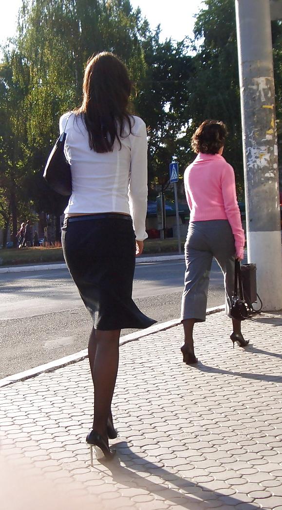 25P Nylon upskirt - STREET VIEW