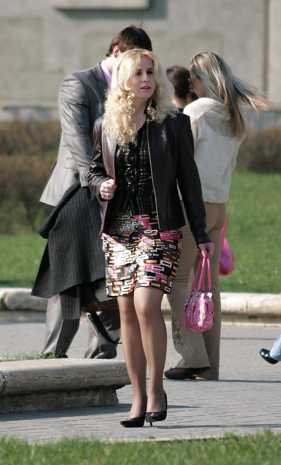 25P Nylon upskirt - STREET VIEW