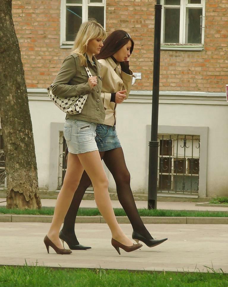 25P Nylon upskirt - STREET VIEW