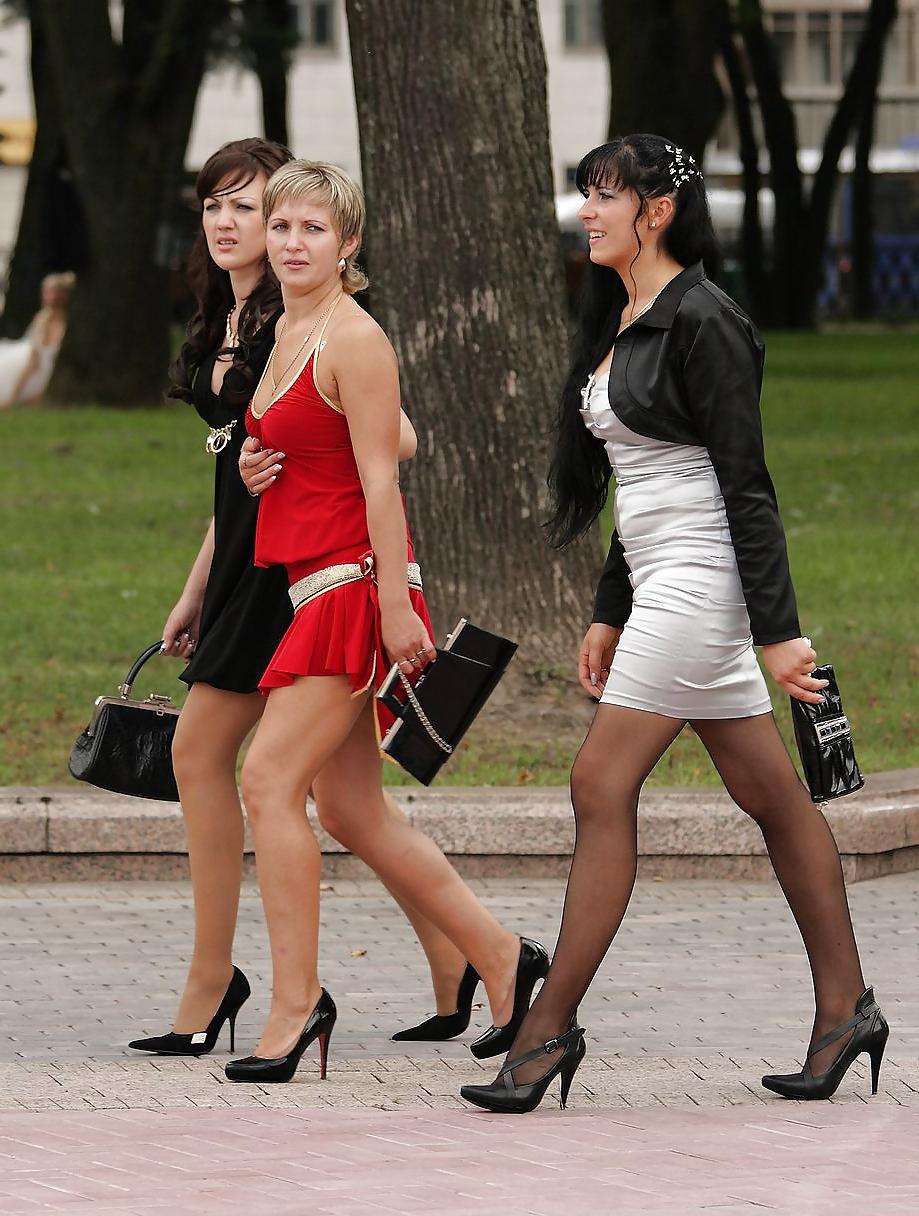 25P Nylon upskirt - STREET VIEW