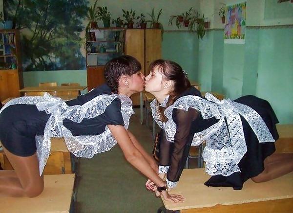 10P Russian shoolgirls