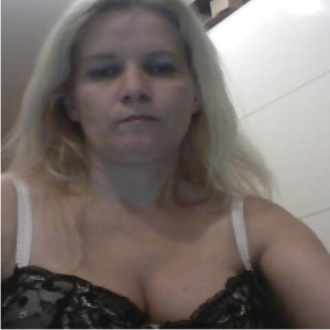 21P Tania blonde Russian MILF teasing by e mail