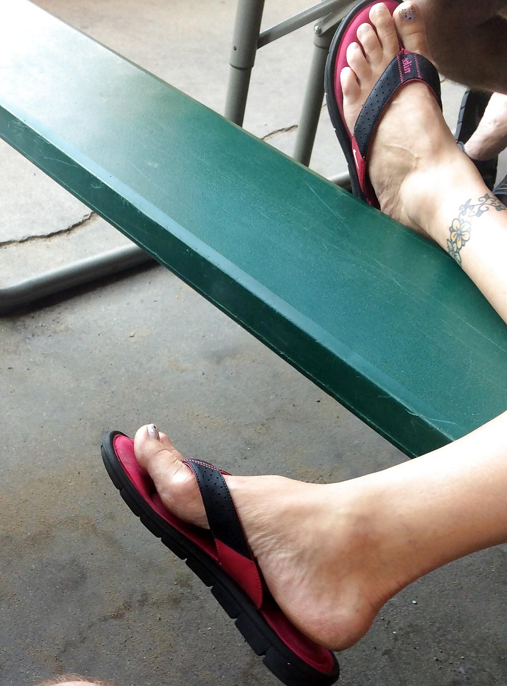 15P Wife in sandals