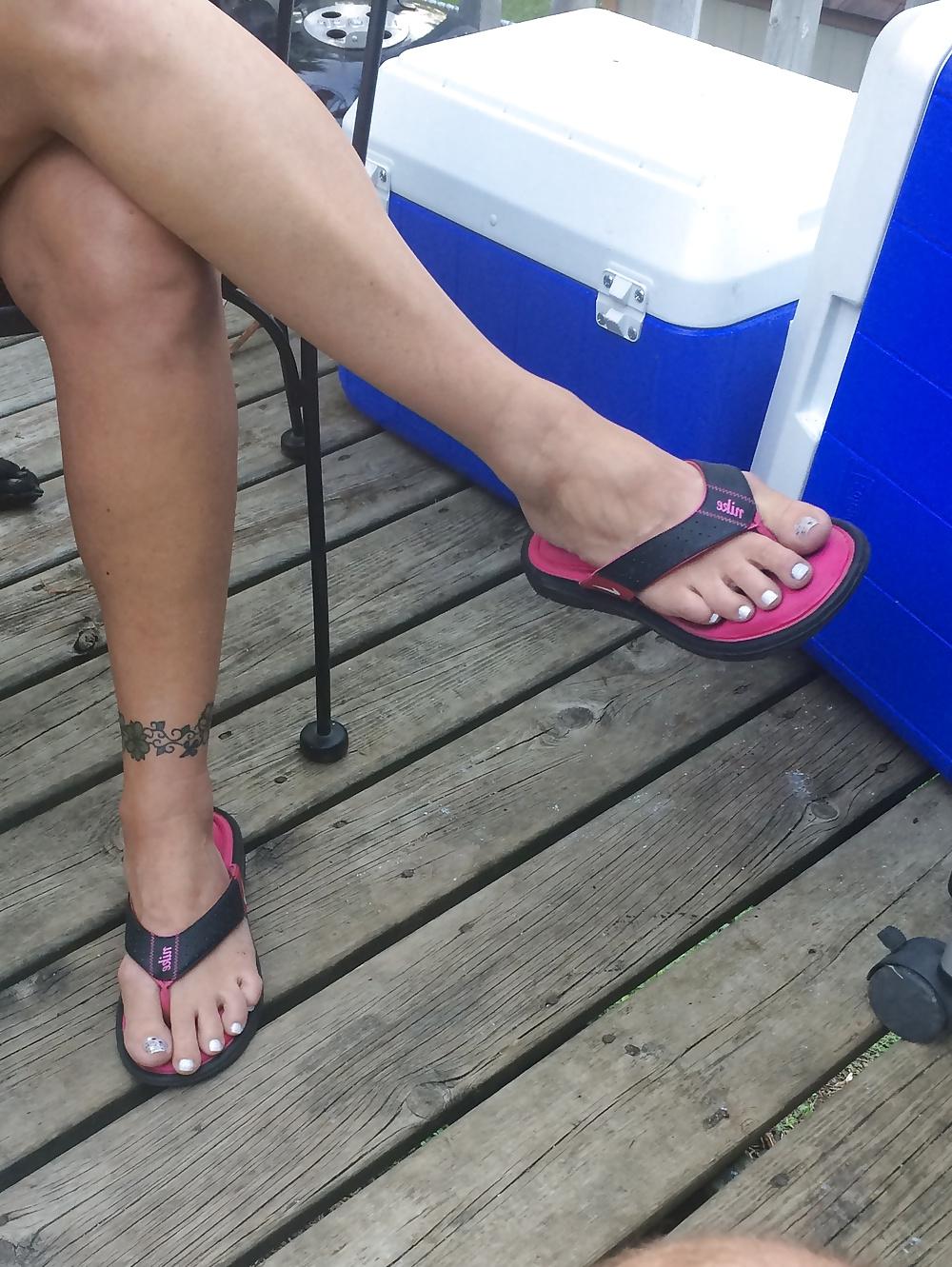 15P Wife in sandals