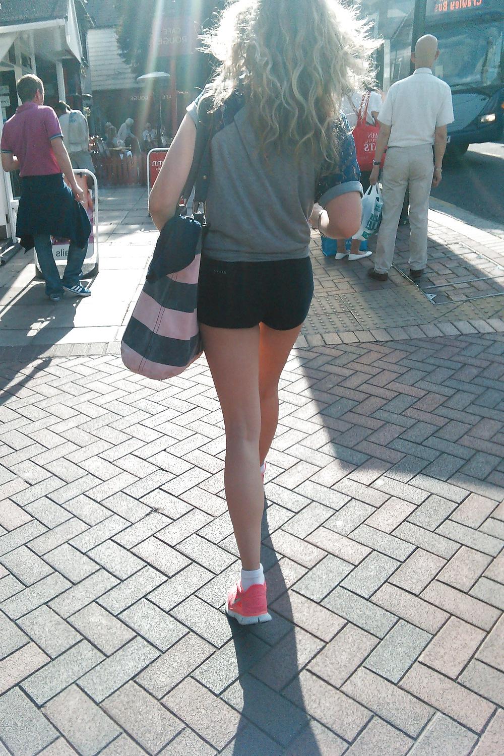 17P Londonperv's Candids 2014 - August vol 1 (At the Bus Stop)