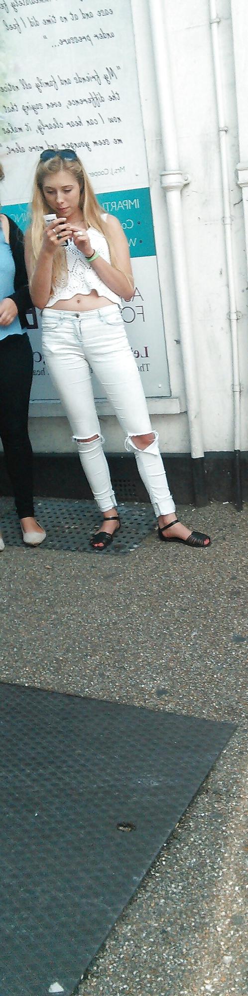 17P Londonperv's Candids 2014 - August vol 1 (At the Bus Stop)