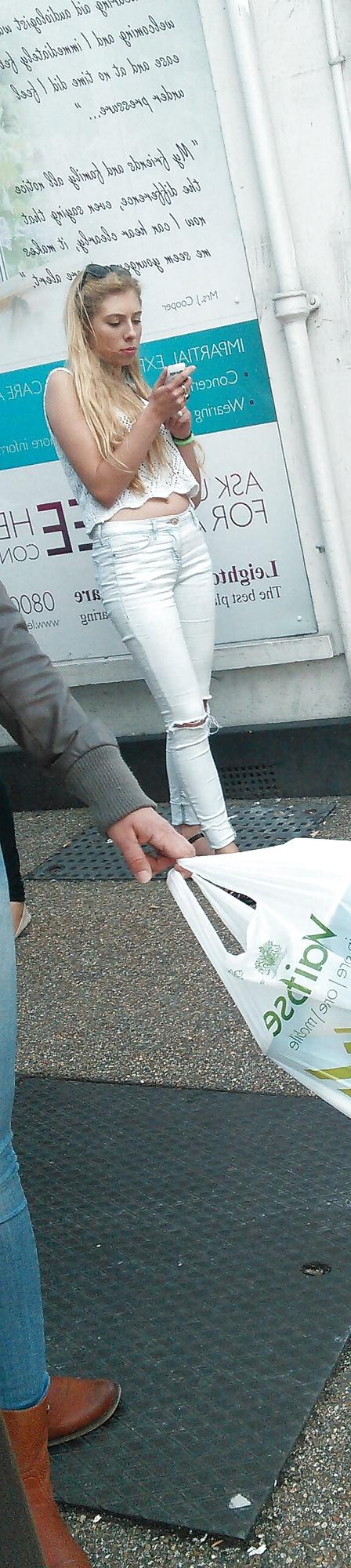 17P Londonperv's Candids 2014 - August vol 1 (At the Bus Stop)