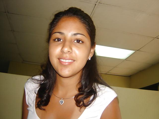 11P Latin girl amateur