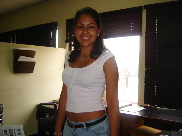 11P Latin girl amateur