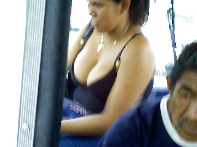 6P Huge Candid Cleavage on Bus