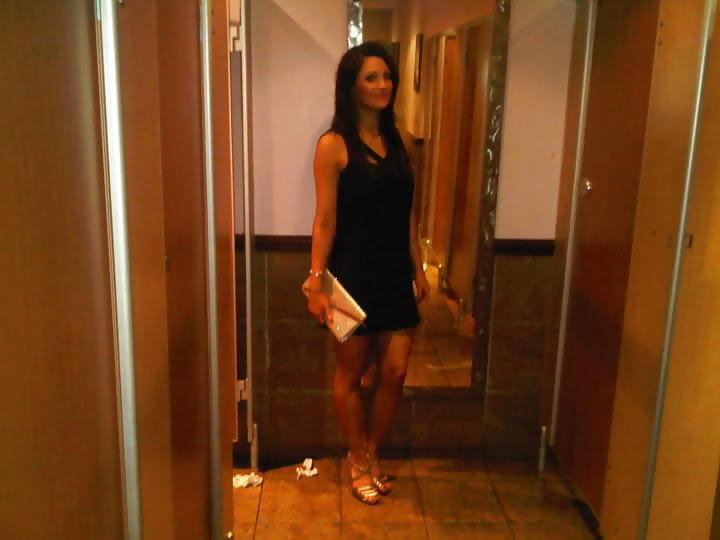 19P Facebook Sluts (nightclub edition)