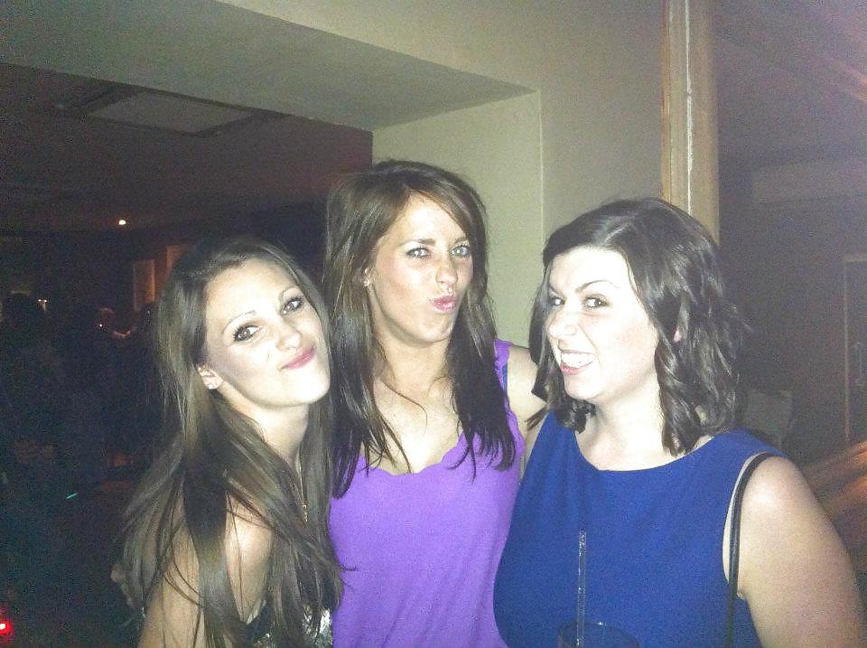 19P Facebook Sluts (nightclub edition)