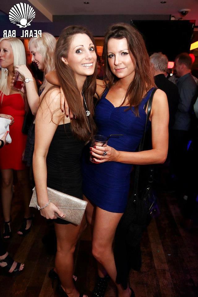 19P Facebook Sluts (nightclub edition)