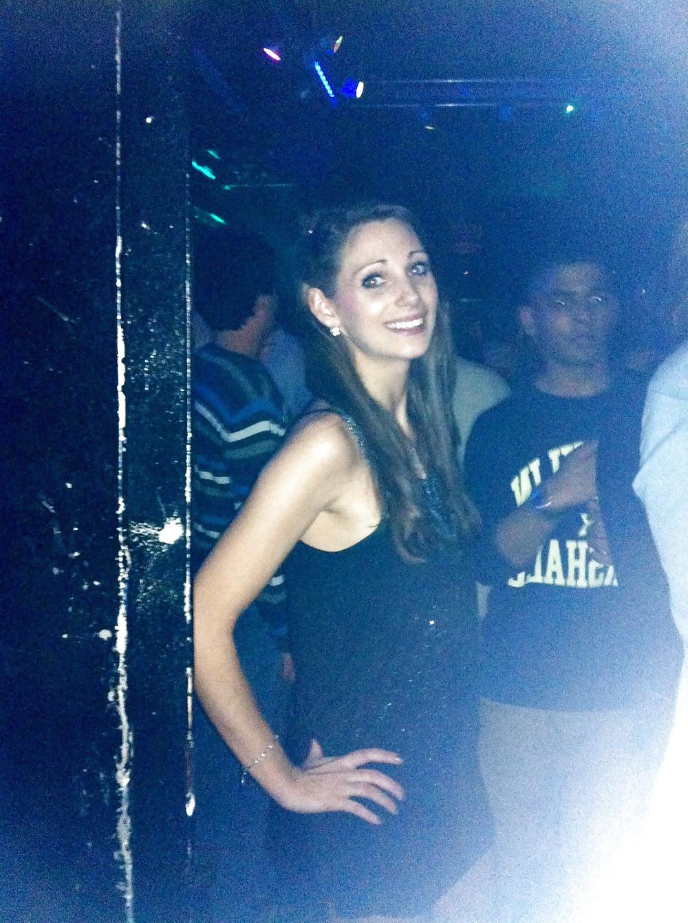 19P Facebook Sluts (nightclub edition)